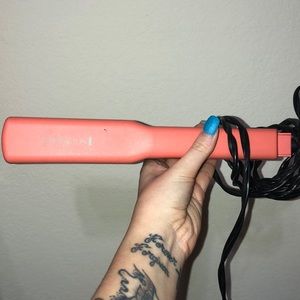 Hair straightener